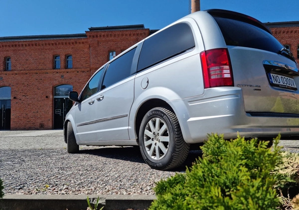 Chrysler Town &amp; Country cena 32000 przebieg: 270000, rok produkcji 2010 z Olsztyn małe 667